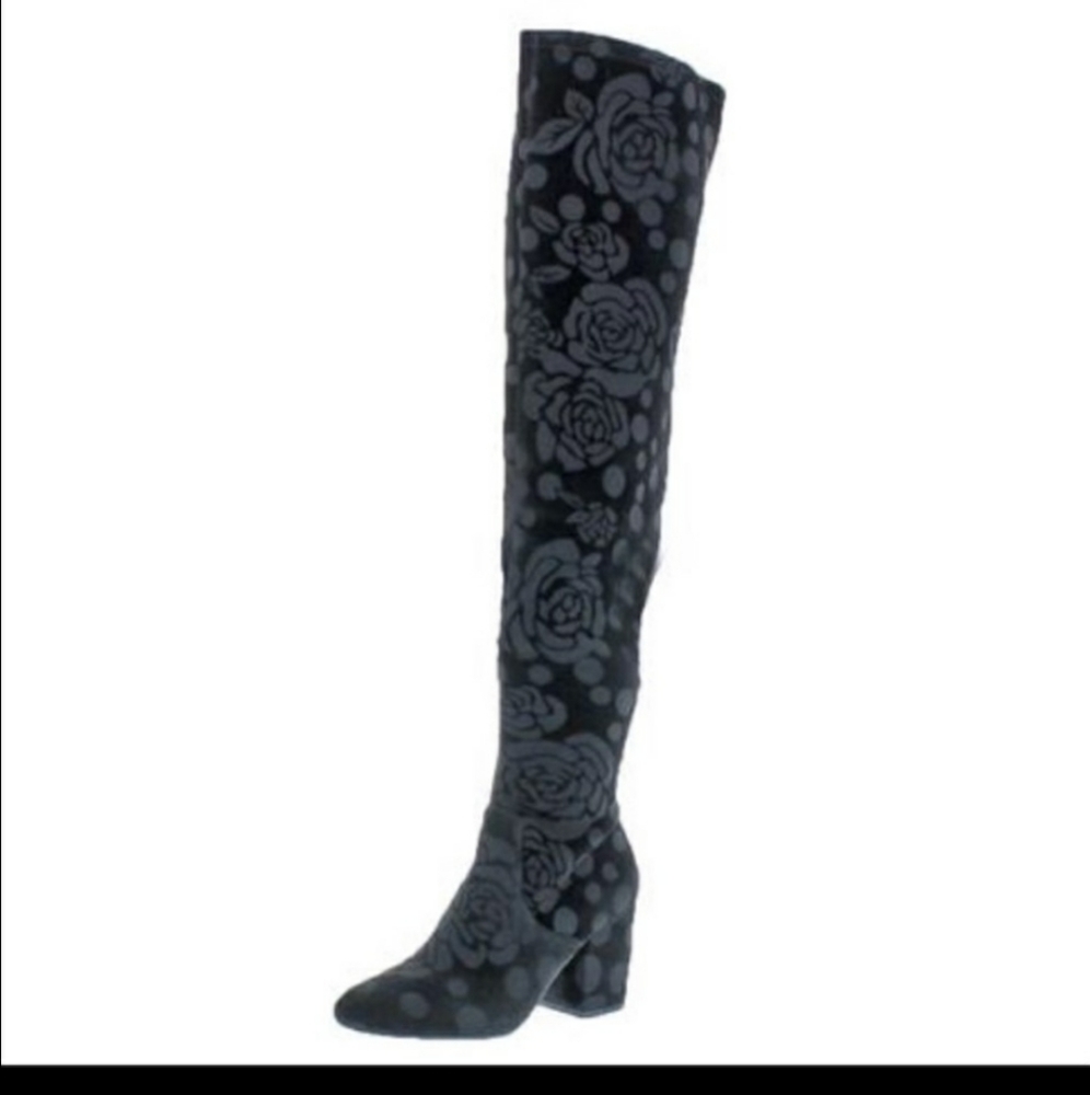 LAST CHANCE 🎉 Black Velvet Heeled Boots